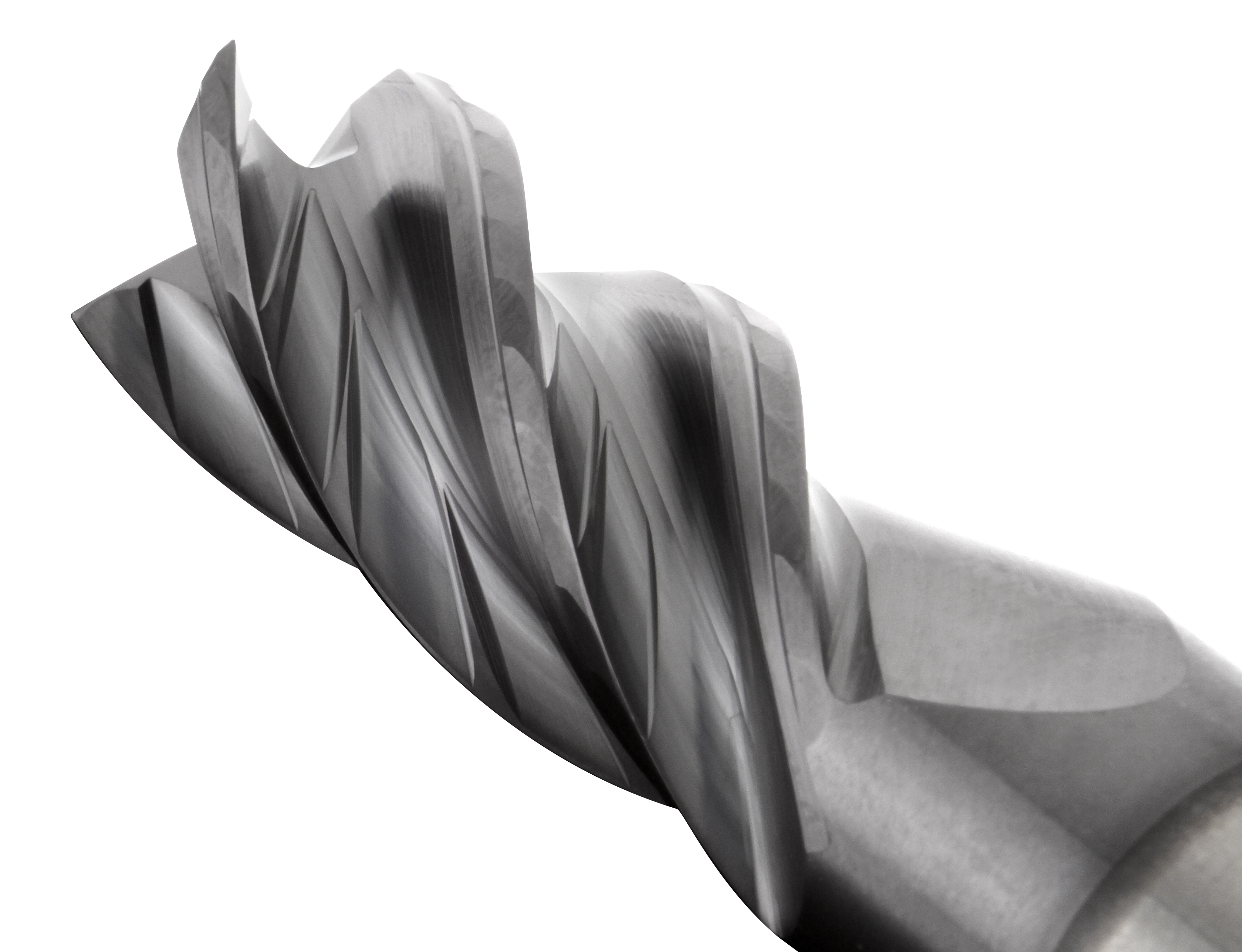 Innovative chip gashes within the flutes reduce cutting forces and support efficient chip evacuation. (Image courtesy of Kennametal)